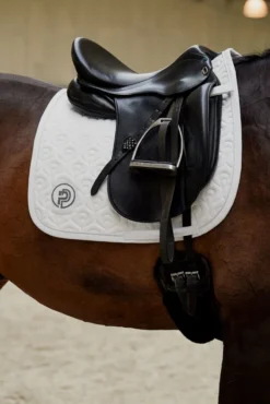 Eskadron Platinum Pure Highgloss Peacock Saddle Cloth White 7 Eskadron Platinum Pure Highgloss Peacock Saddle Cloth White -PREMIER EQUINE 3e28402c 9357 4be0 b090 237db5a28d1b