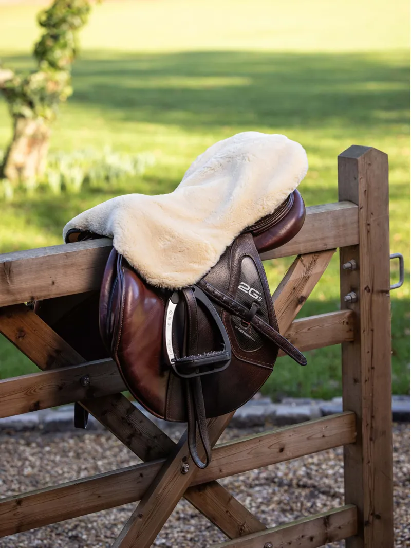 LeMieux Simuwool Seat Saver Natural 1 LeMieux Simuwool Seat Saver Natural