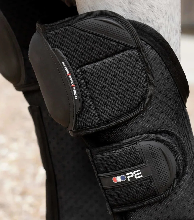 Premier Equine Airtechnology Knee Pro-Tech Horse Travel Boots Black 3 Premier Equine Airtechnology Knee Pro-Tech Horse Travel Boots Black - Image 3