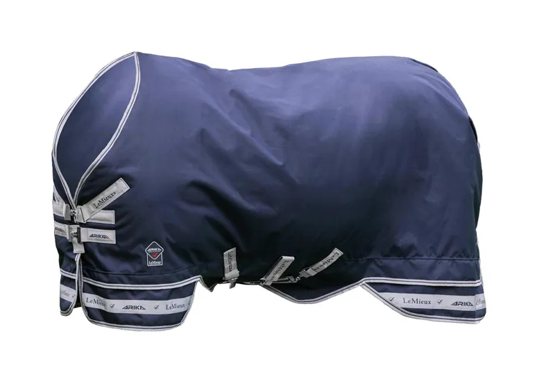 LeMieux Arika Storm-Tek 200g Turnout Rug Navy 2 LeMieux Arika Storm-Tek 200g Turnout Rug Navy - Image 2