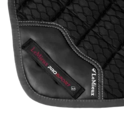 LeMieux Carbon Mesh Close Contact HALF Square Black 5 LeMieux Carbon Mesh Close Contact HALF Square Black -PREMIER EQUINE LeMieux Carbon Mesh Close Contact HALF Square Black 2