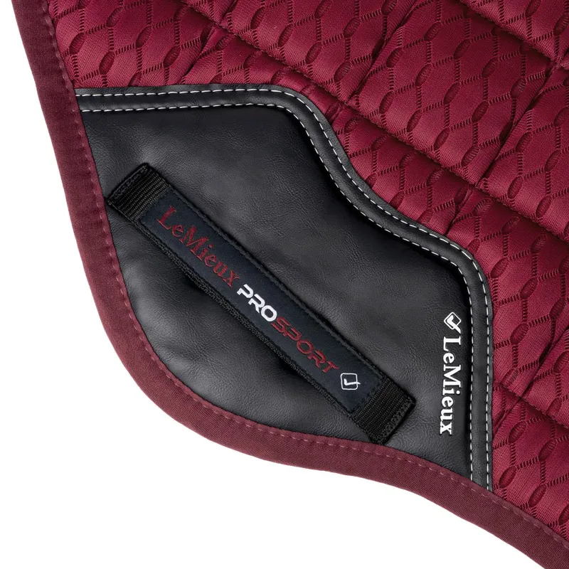 LeMieux Carbon Mesh Close Contact Square Mulberry 2 LeMieux Carbon Mesh Close Contact Square Mulberry - Image 2