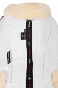 LeMieux ProSorb Merino+ Half Pad White/Natural 8 LeMieux ProSorb Merino+ Half Pad White/Natural -PREMIER EQUINE LeMieux ProSorb Lambskin Half Pad NaturalWhite 3