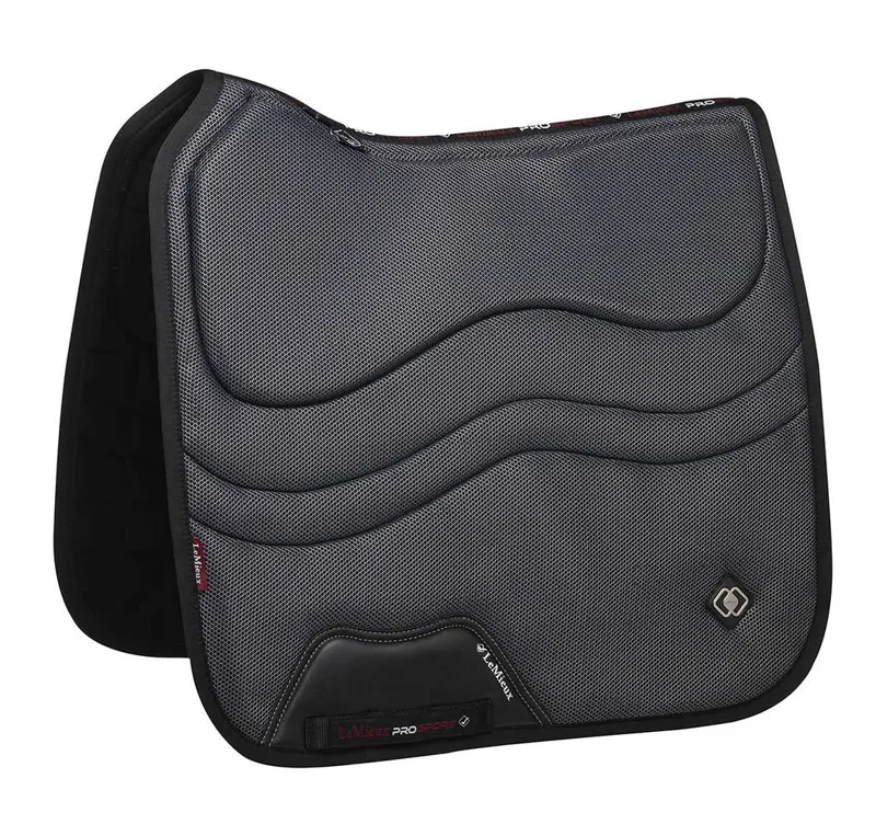 LeMieux Ultra Mesh Dressage Square Black 1 LeMieux Ultra Mesh Dressage Square Black