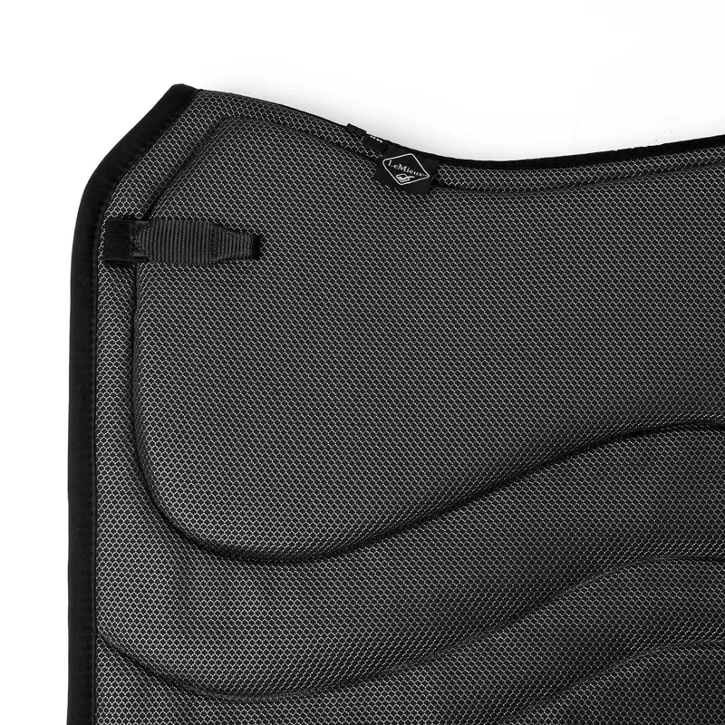 LeMieux Ultra Mesh Dressage Square Black 3 LeMieux Ultra Mesh Dressage Square Black - Image 3