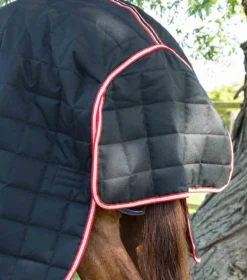 Premier Equine Lucanta 200g Stable Rug With Neck Cover Black -PREMIER EQUINE Lucanta Stable Black Image 6 RGB
