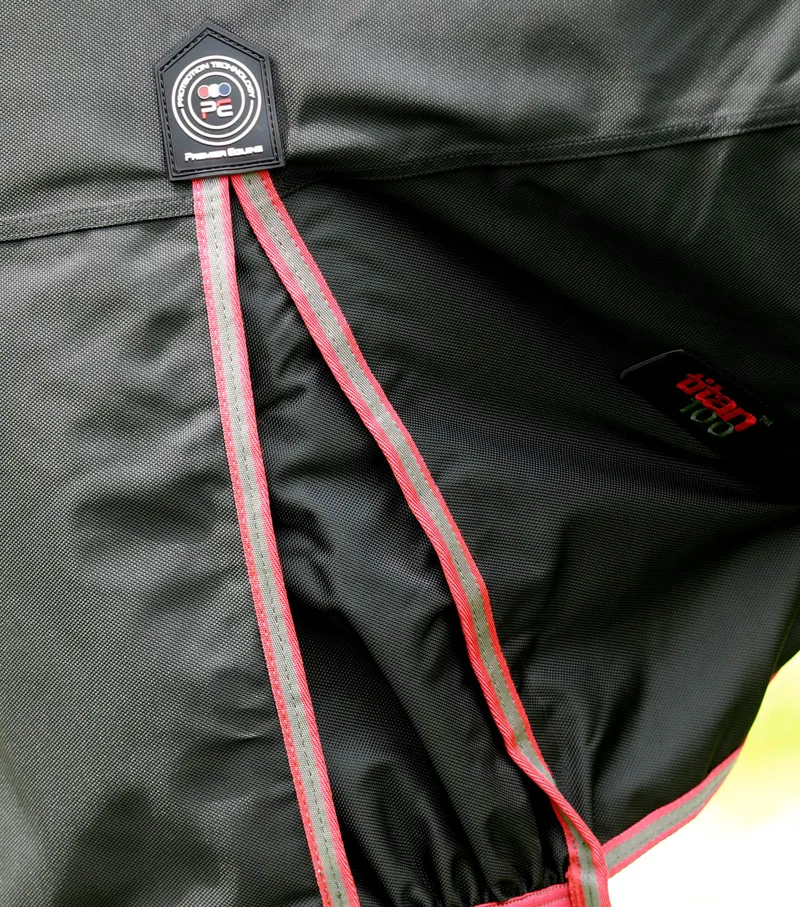 Premier Equine Titan 100g Turnout Rug With Snug-Fit Neck Cover Black 4 Premier Equine Titan 100g Turnout Rug With Snug-Fit Neck Cover Black - Image 4