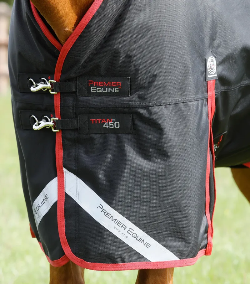 Premier Equine Titan 450g Original Turnout Rug Black 3 Premier Equine Titan 450g Original Turnout Rug Black - Image 3