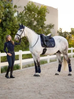 LeMieux Adour Polo Bandages Navy 5 LeMieux Adour Polo Bandages Navy -PREMIER EQUINE it01403 lifestyle adoredressagesquare navy 3 pt