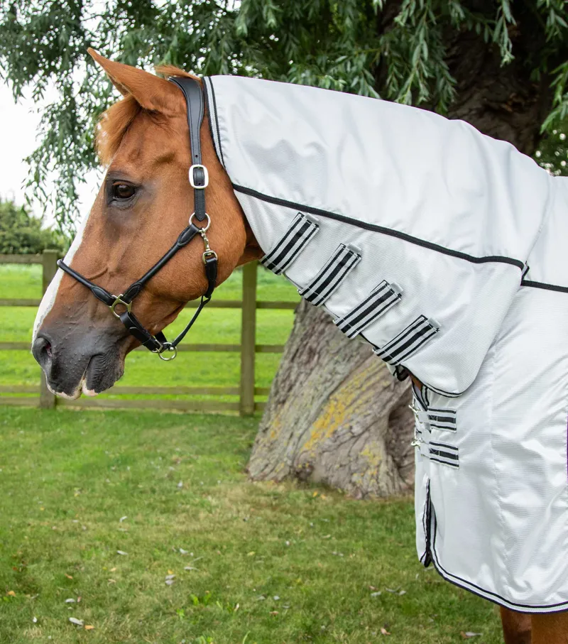 Premier Equine ShowerTex Fly Rug With Surcingles Silver 2 Premier Equine ShowerTex Fly Rug With Surcingles Silver - Image 2